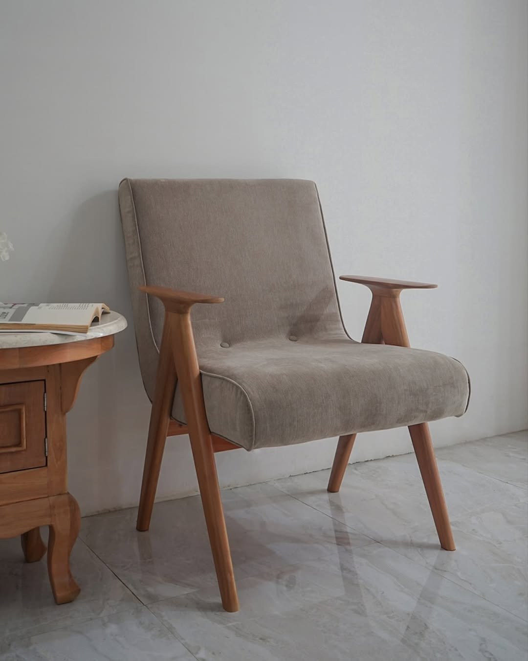 Sora Chair - Image 4