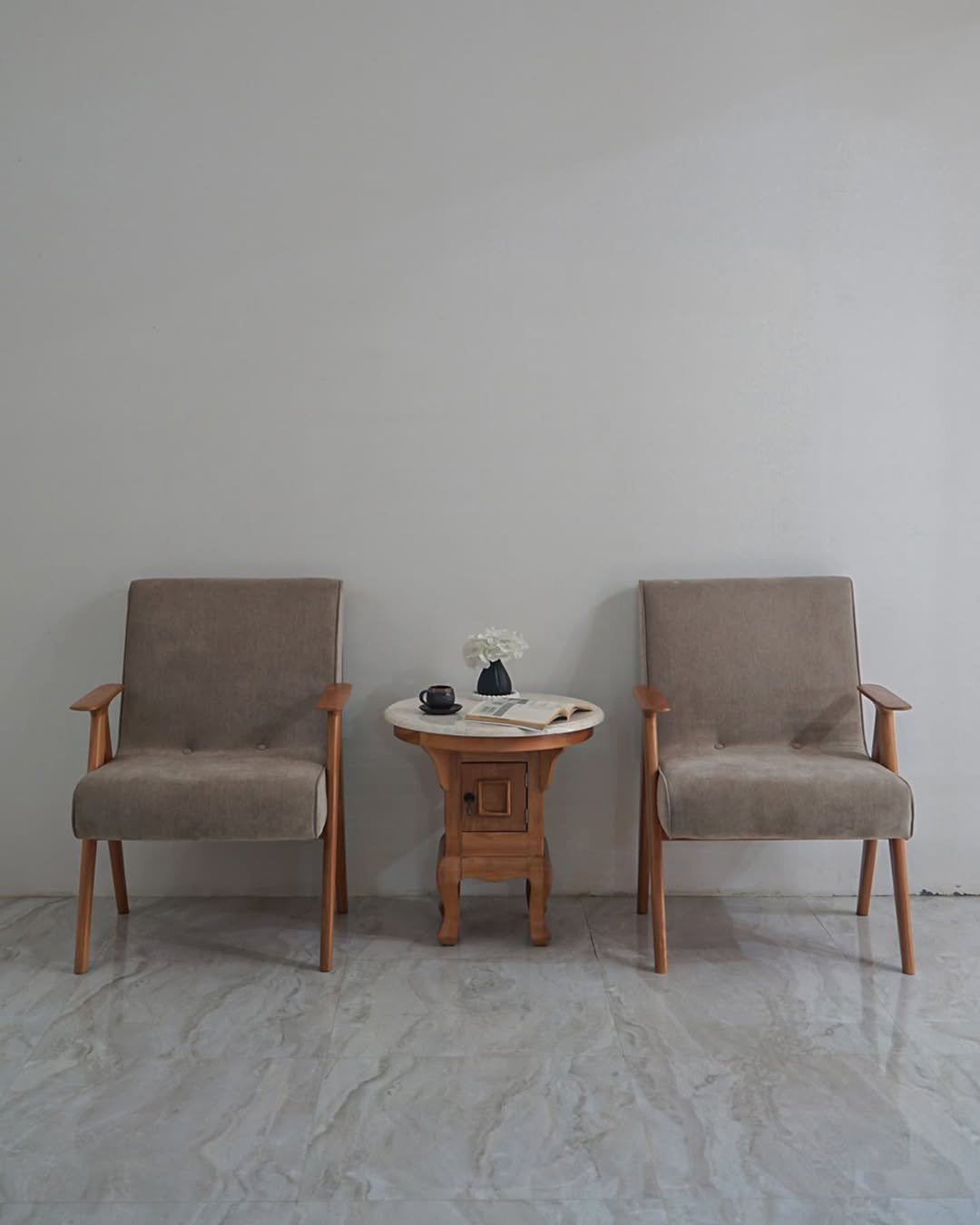 Sora Chair - Image 5